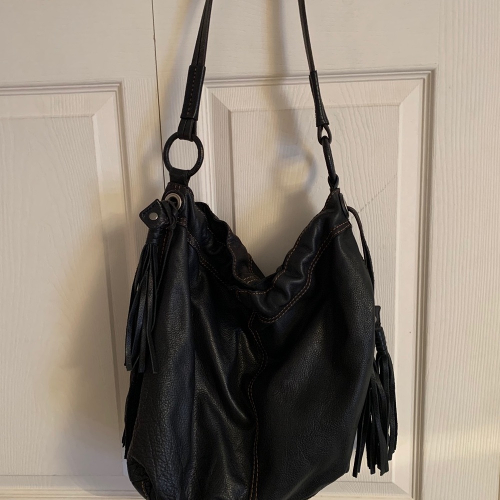 Black purse.